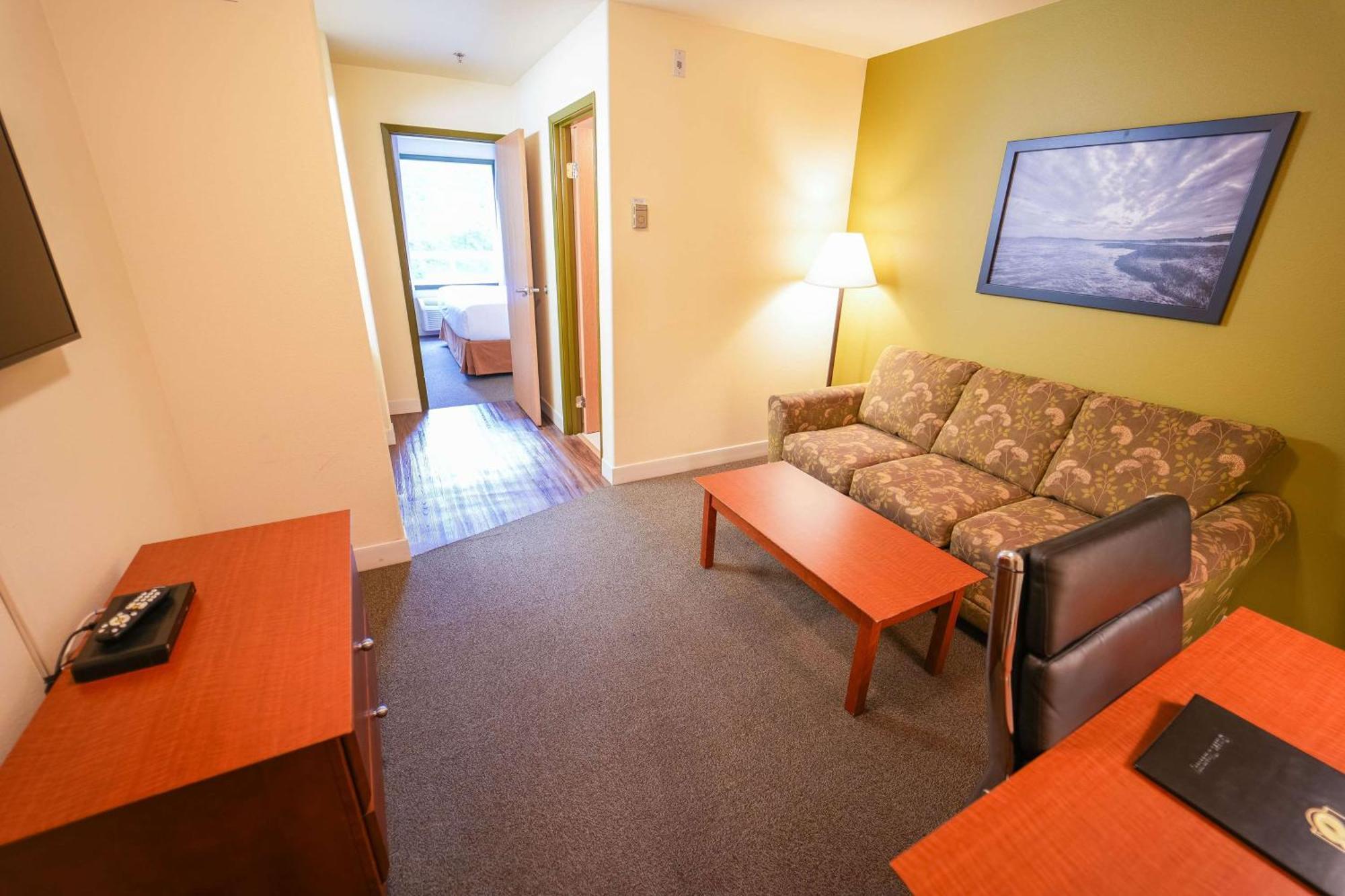 Super 8 By Wyndham Amherst Ns Exterior photo