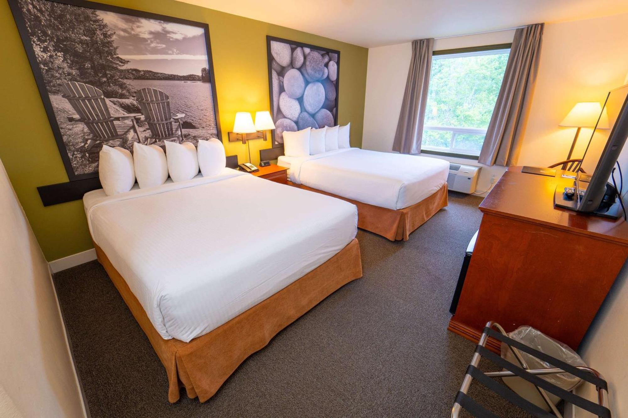 Super 8 By Wyndham Amherst Ns Exterior photo